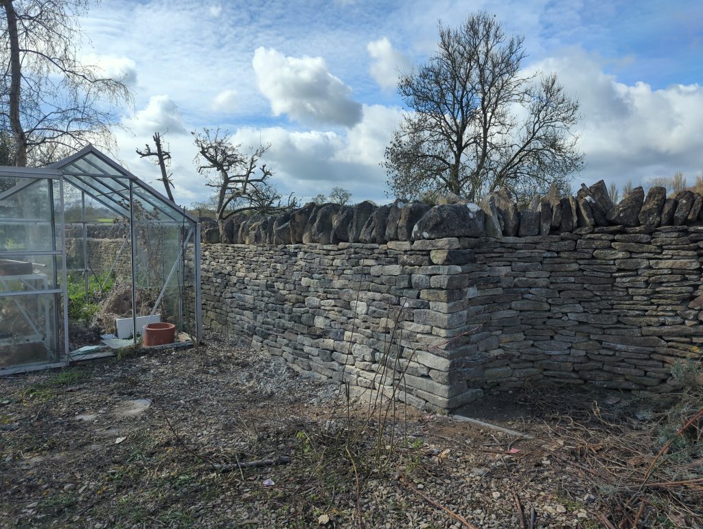 didmarton, tetbury, dry stone wall in stroud